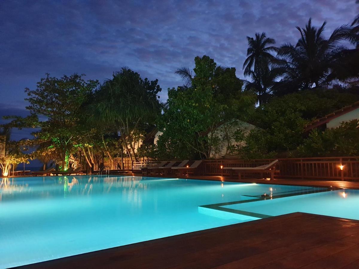 Marakolliya Beach Resort Tangalle Exterior foto