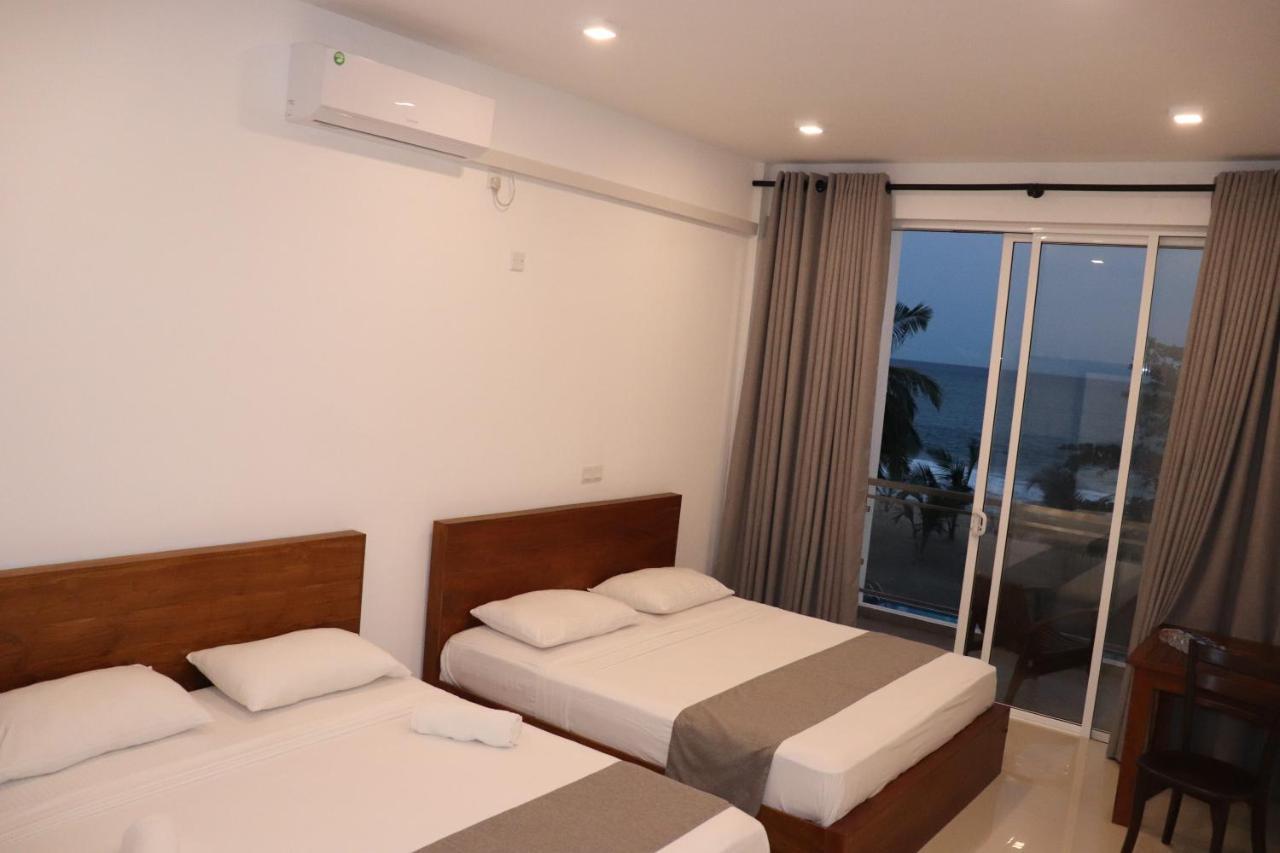Marakolliya Beach Resort Tangalle Exterior foto